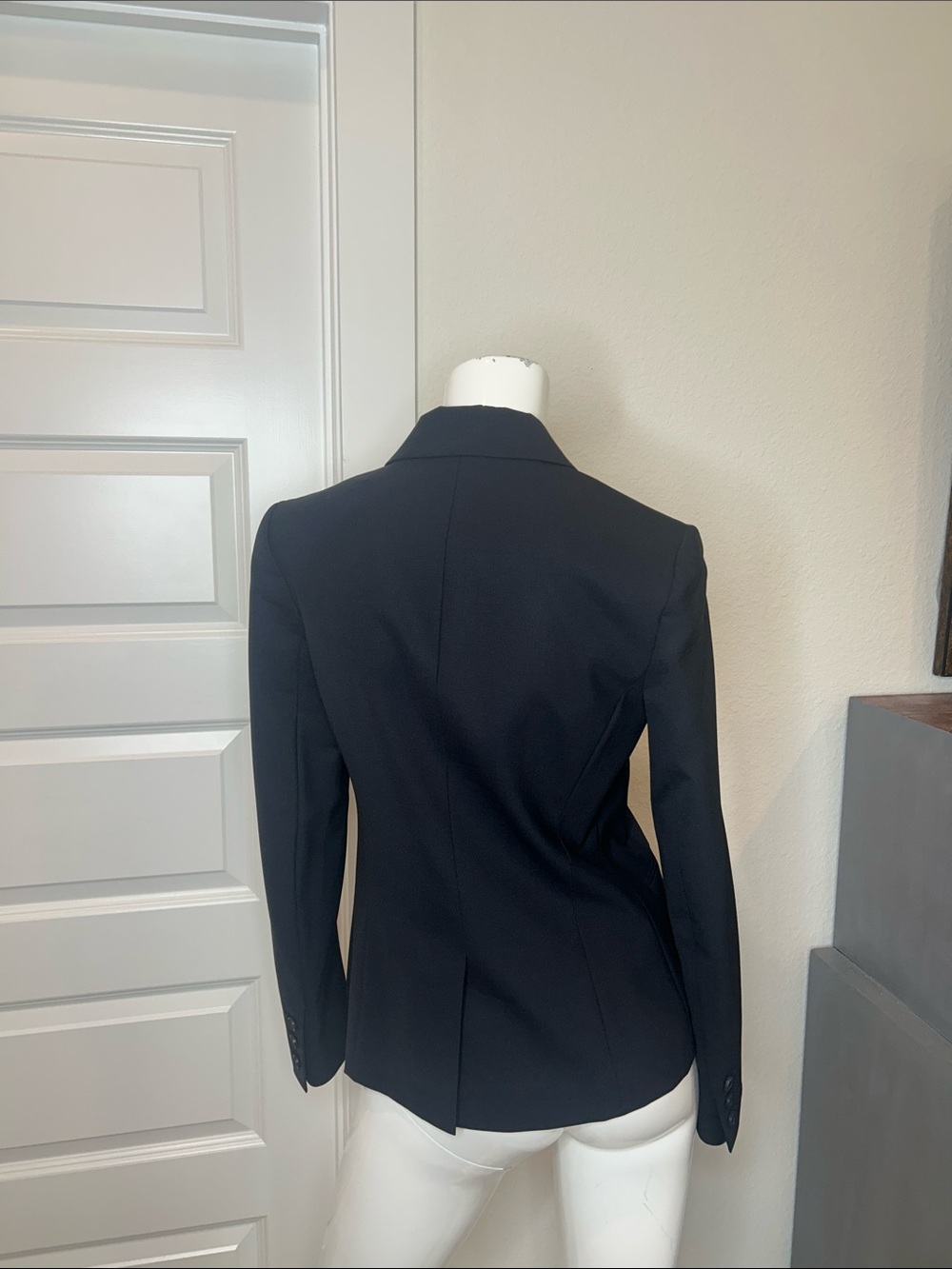 Theory Navy Blue Two-Button Tailored Blazer - Picture 5 of 11